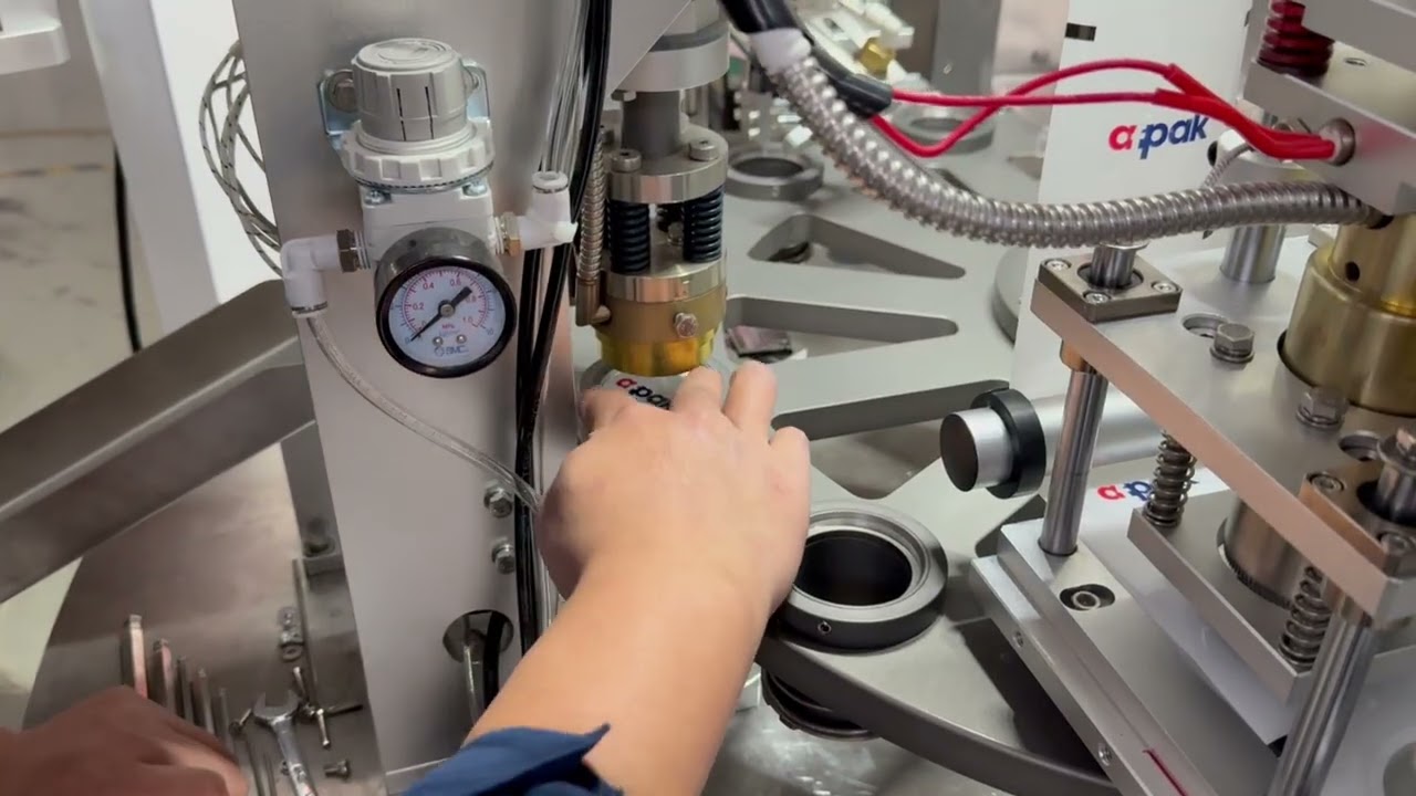 05- manual mode test film cutting, sealing , temperature controlling on dolce gusto filling machine