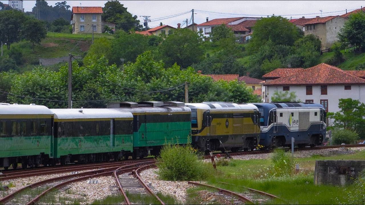 Renfe Trenes de Lujo : Costa Verde Express a su paso por Unquera