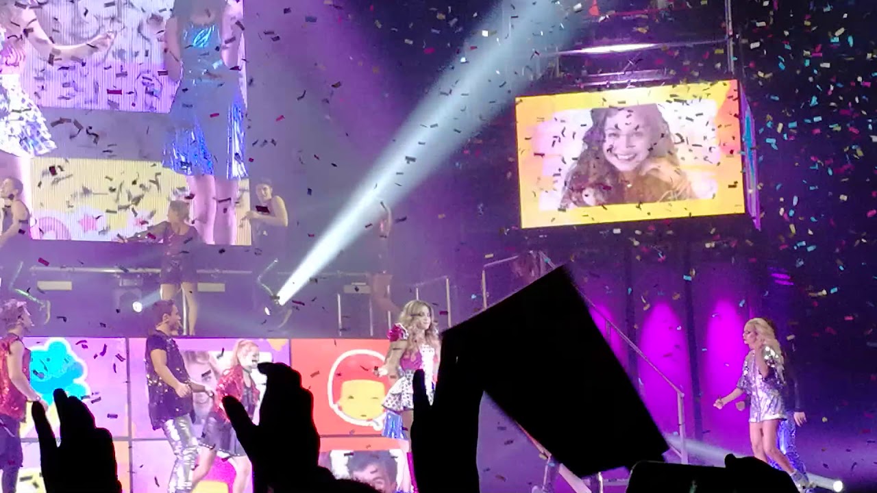 SOY LUNA LIVE - Final de show - Málaga 14 Enero