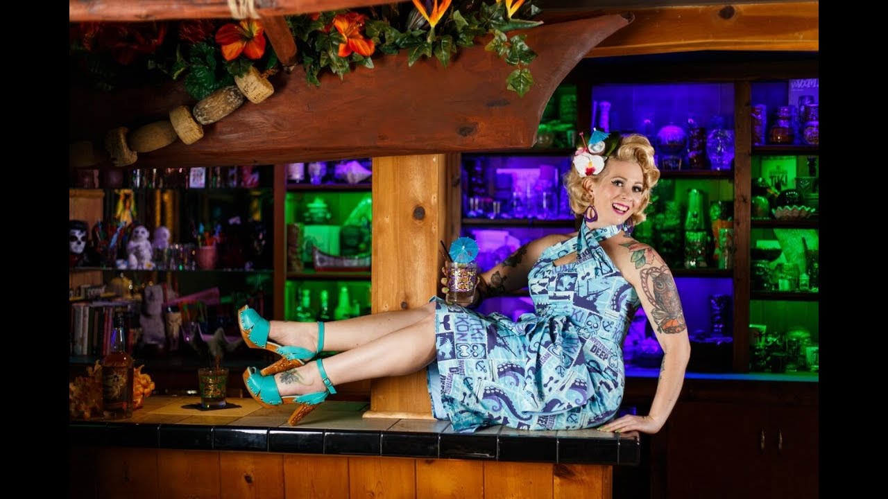 Enchanted Jungle Lounge: Home Tiki Bar: Secret Tiki Escapes S1 Ep5