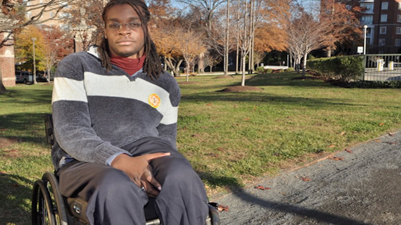 Disabled Man Forced To Crawl To Bathroom On Plane