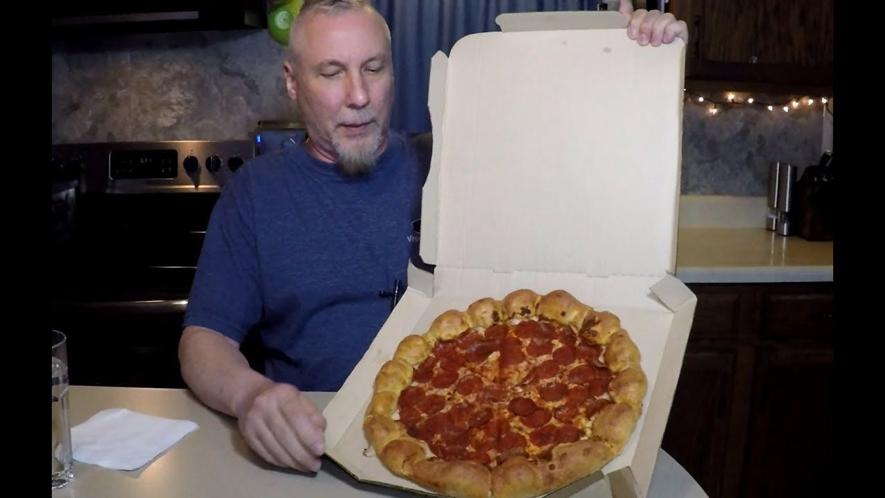 DON'T BUY Pizza Hut Bacon Stuffed Crust Pizza Review