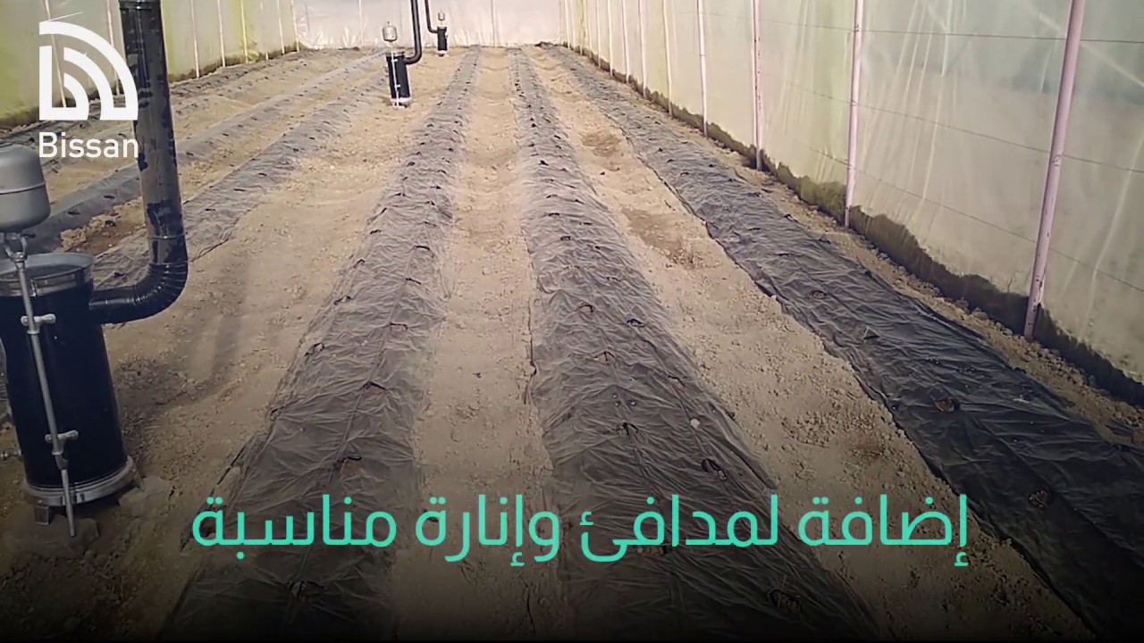 إنشاء بيوت بلاستيكية في منطقة هجين بريف دير الزور الشرقي