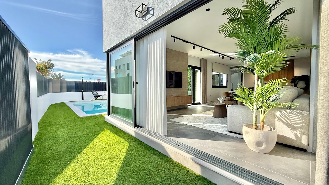 Se vende casa de planta baja con sótano en Santa Rosalía. En venta junto al lago con solarium