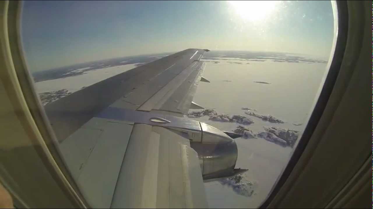 Canadian North Boeing 737-200 Combi landing in Yellowknife