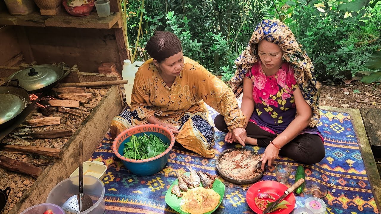 Kehidupan di kampung dayak bakumpai sehari hari hidup enak makan enak, petik buah buahan dan sayur