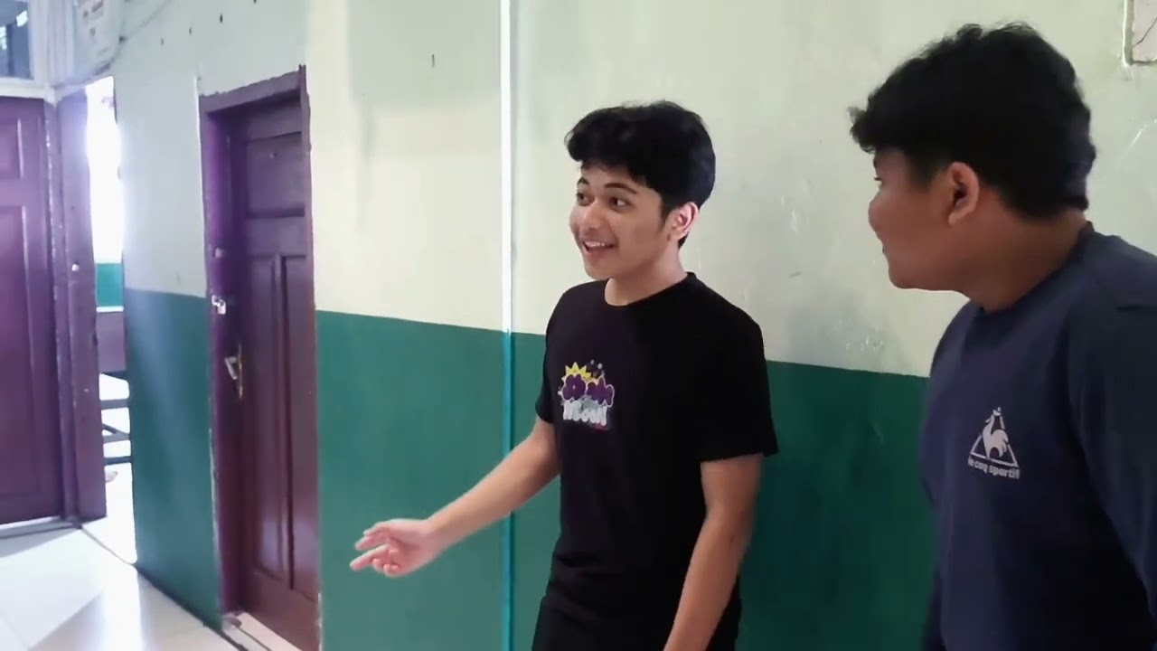 FILM HORROR 'BANGKU BELAKANG'