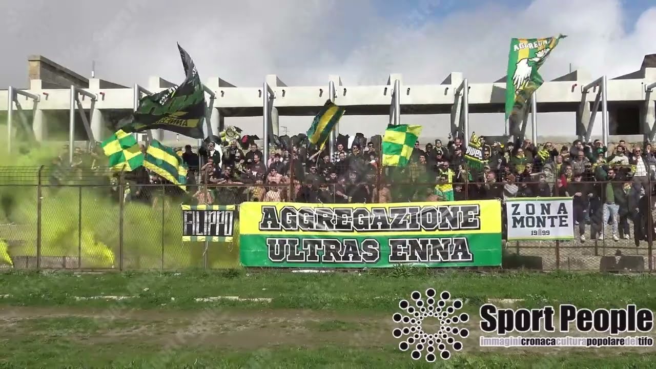 🆚 «Forza Enna dai noi non ti lasceremo mai...»: fumogeni e tifo gialloverde vs Siracusa 2024-25