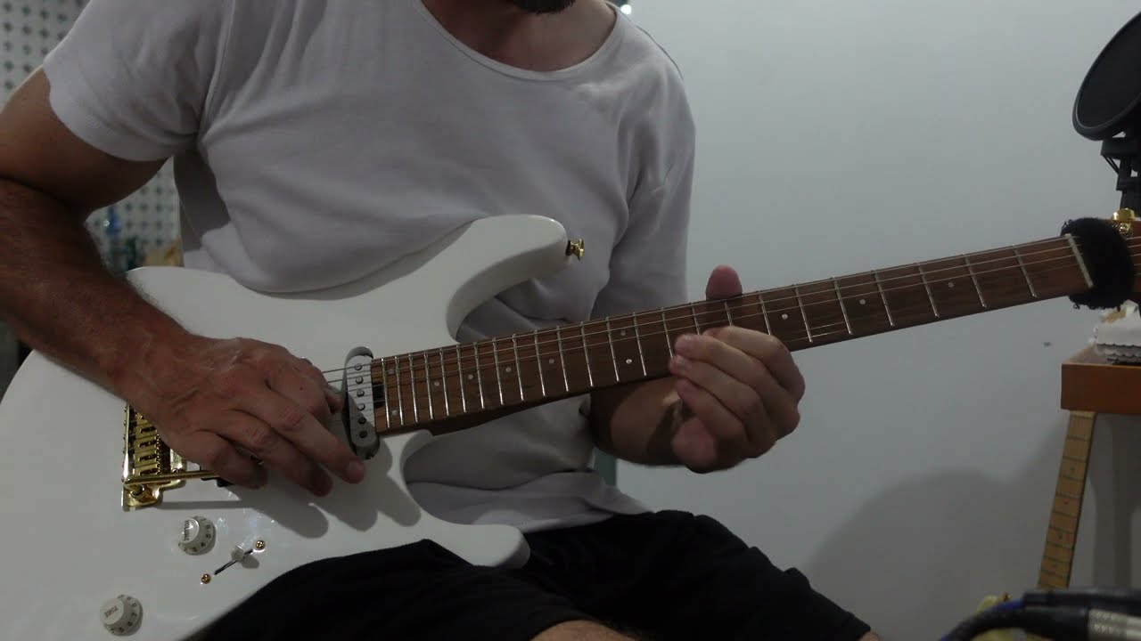Shred Jam - Charvel Pro-Mod DK24 HSS 2PT CM SW