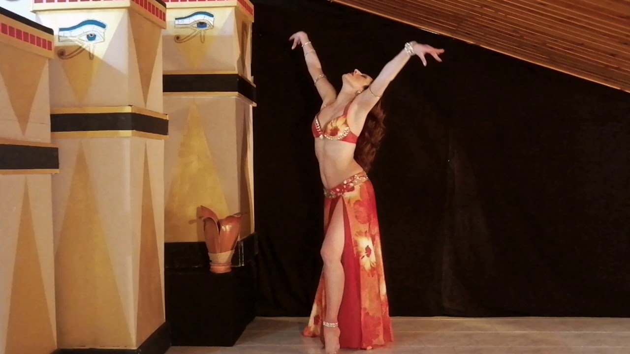FLUIDITÀ E IMPROVVISAZIONE NELLA DANZA DEL VENTRE - FLUIDITY and IMPROVISATION  BELLYDANCE