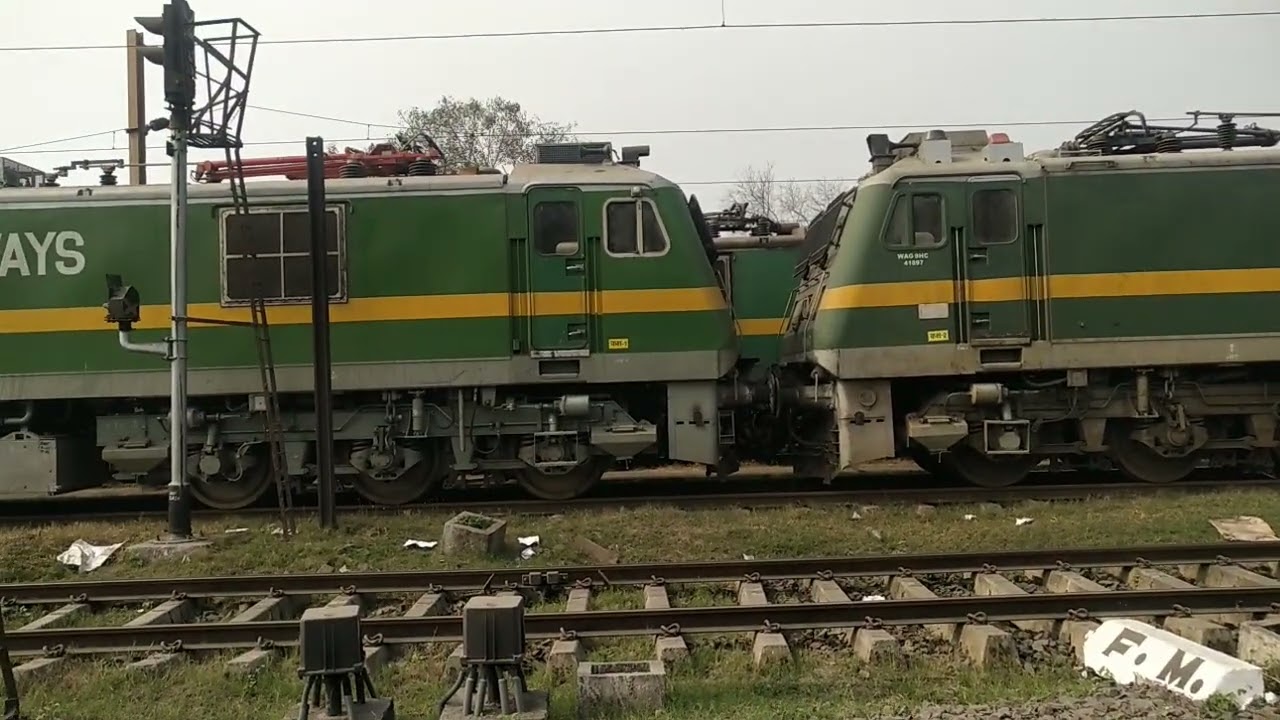 Indian railways new engine 🔥🔥#bokaro #youtubeshorts #vlog #train #engine #railway