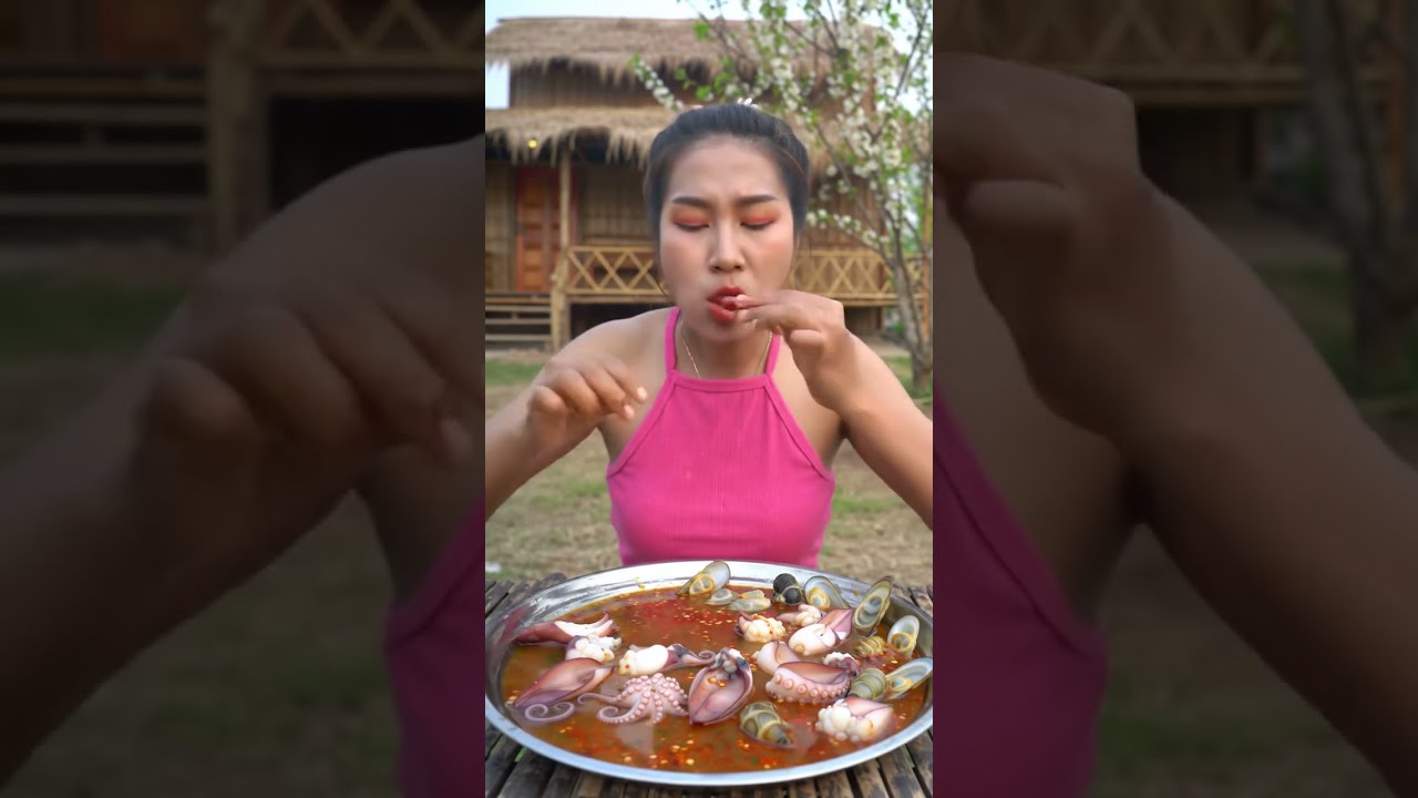 Eating Spicy Seafood Mukbang #BophaRecipes