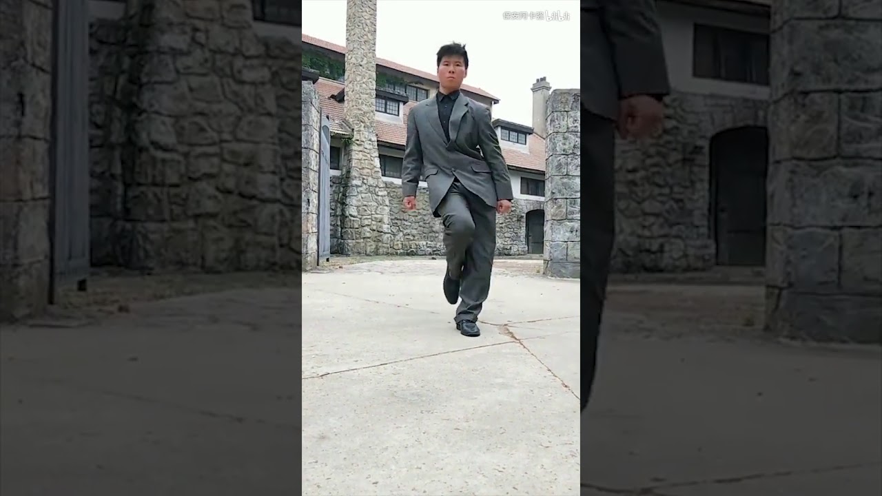 【新裤子乐队】《夏日终曲》土味MV，献给那些曾经有梦想的人！慎点！看到最后会哭！