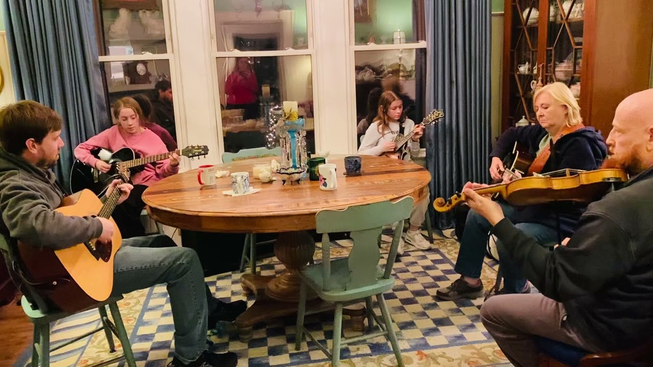 Five Miles of Ellum Wood #folkmusic #oldtimemusic #familyband 