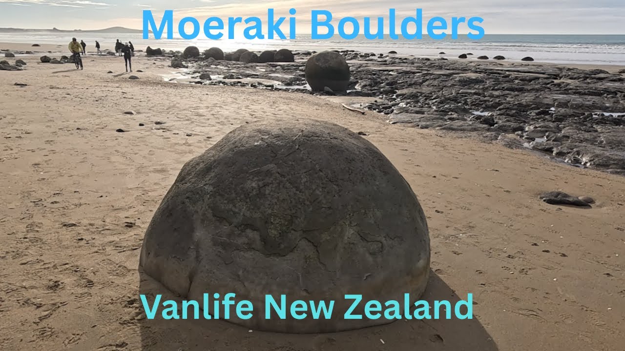 Vanlife New Zealand - Moeraki Boulders