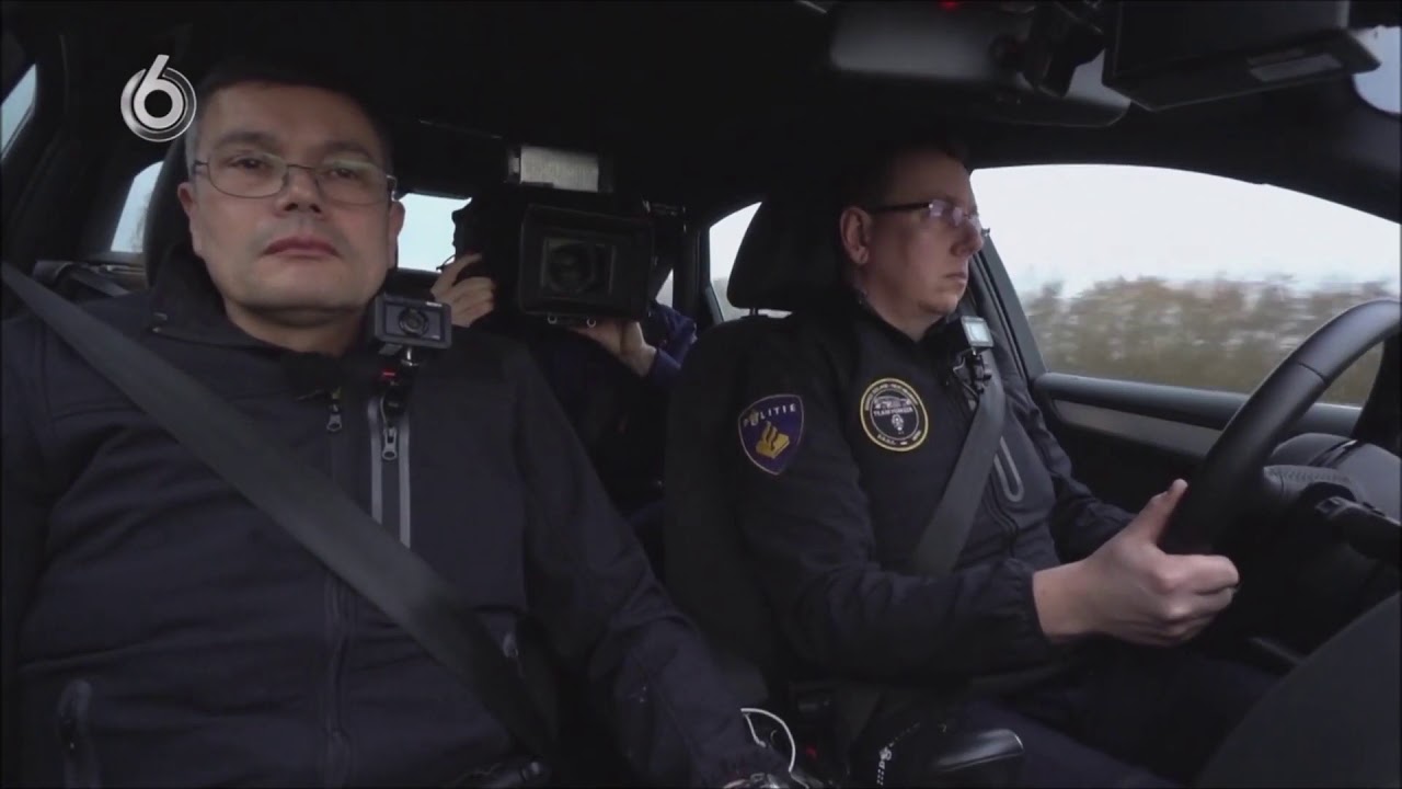 Man rijdt over de vluchtstrook Wegmisbruikers
