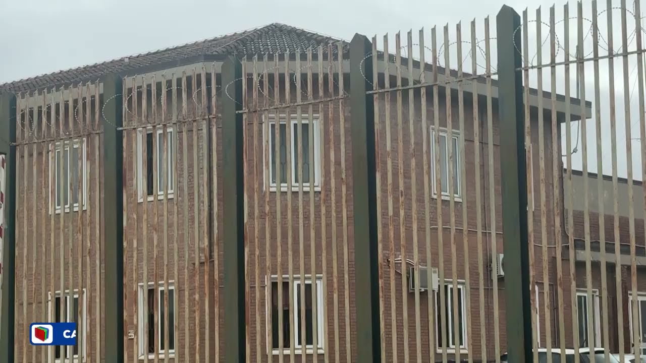Carcere Avellino, detenuta tenta due volte il suicidio: salvata