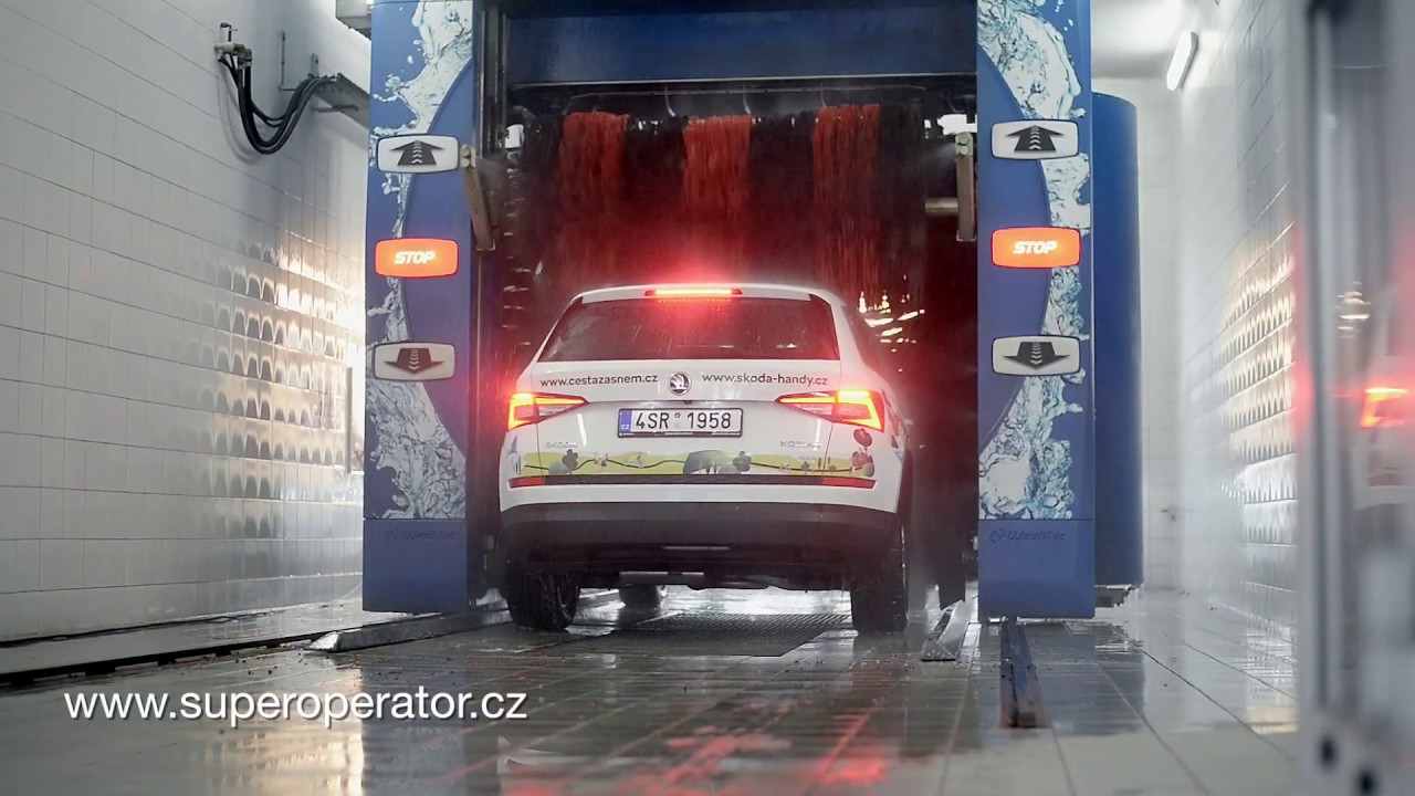 Voz&iacute;čk&aacute;ř v myčce? Jak um&yacute;t auto mobilem!
