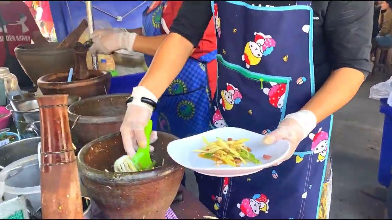 Epic Street Food Bangkok 2022 | PAPAYA SALAD ( Som Tam Thai )