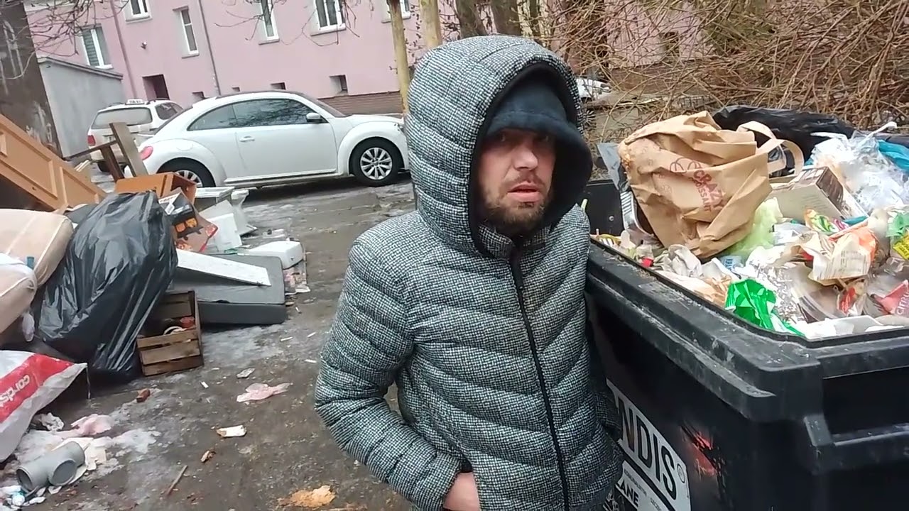 Bezdomny za mandat za izbędność wyjścia