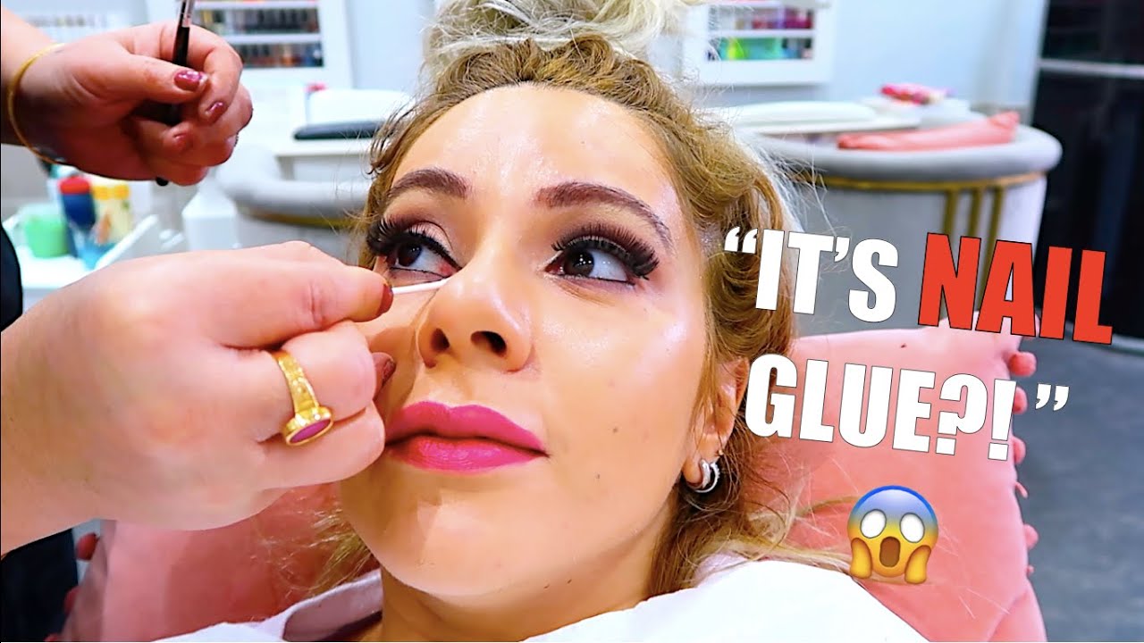 WHAT GLUE DID THIS MAKEUP ARTIST USE ???