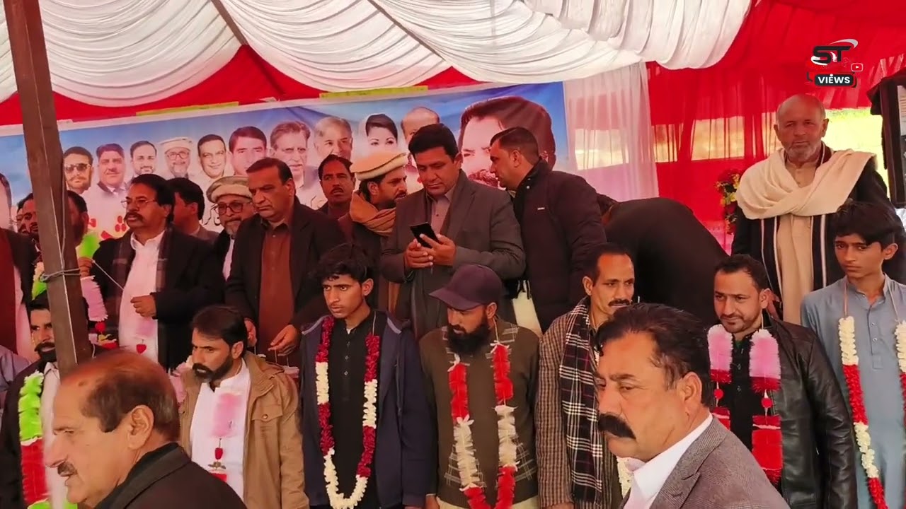 Scenes of reception of Muslim League-N leaders on arrival at Bill Panjeera Jalsa Gah and scenes