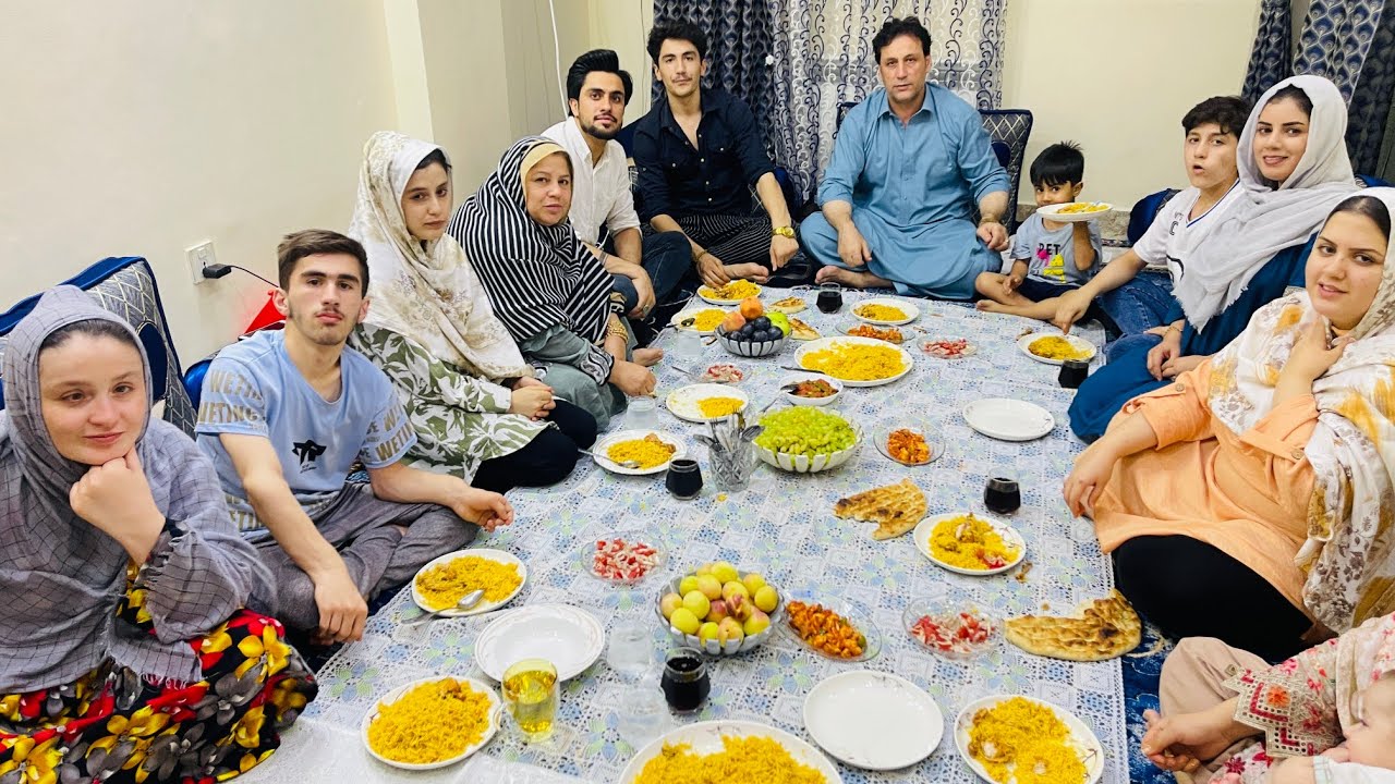 امشب به فرمایش توحید جان بریانی مزه دار پختیم 😋