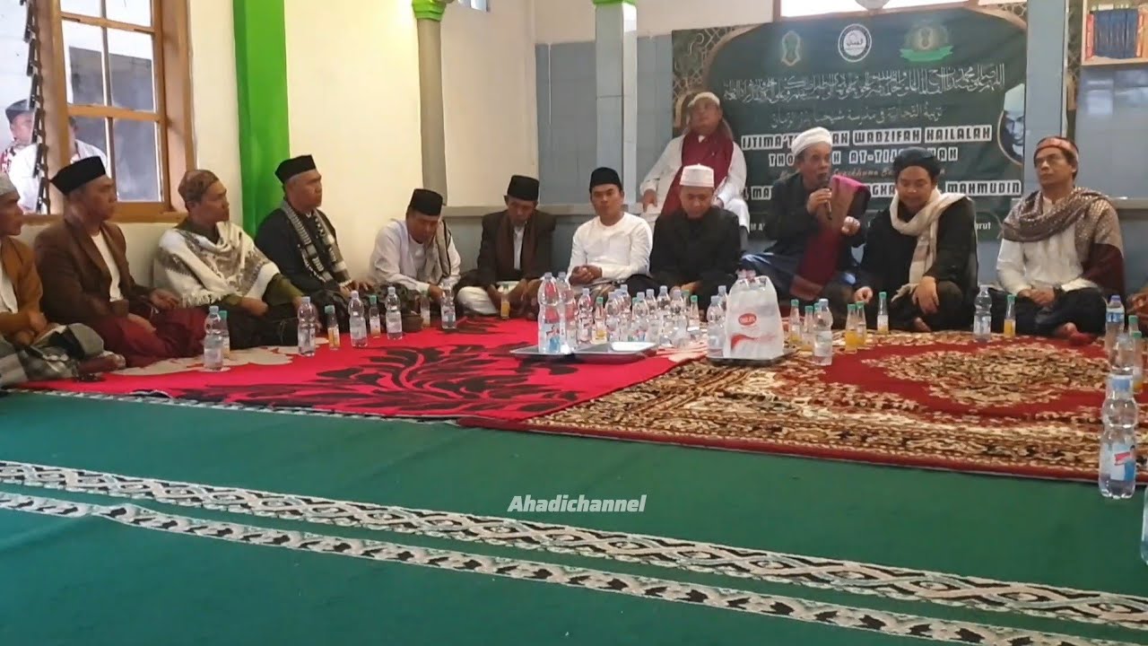 MENGHARAPKAN SYAFAAT !!! IJTIMA TARBIYAH THOTIQOH TIJANIYAH-HAUL KH.MAHMUDIN (MAMA AJENGAN SANGKAN)