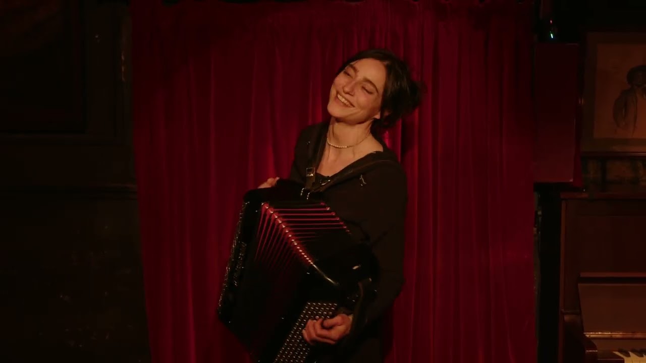 A la Villette par Justine Jérémie au Lapin Agile