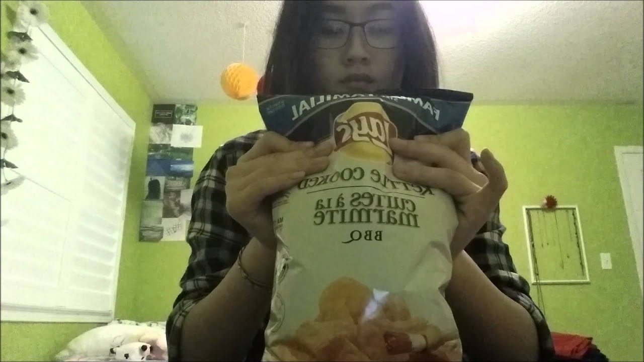 Binaural No Talking ASMR  - Crinkles And Chip Chewing