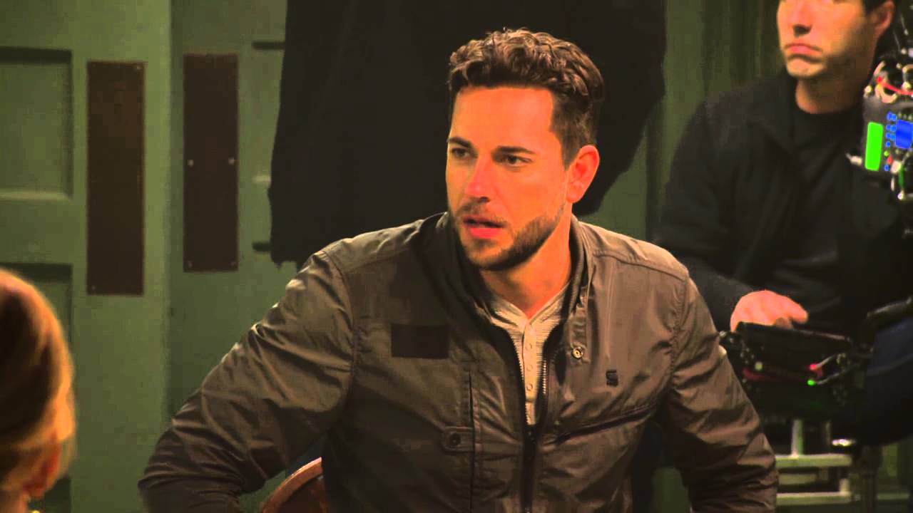 Heroes Reborn Behind-The-Scenes Footage