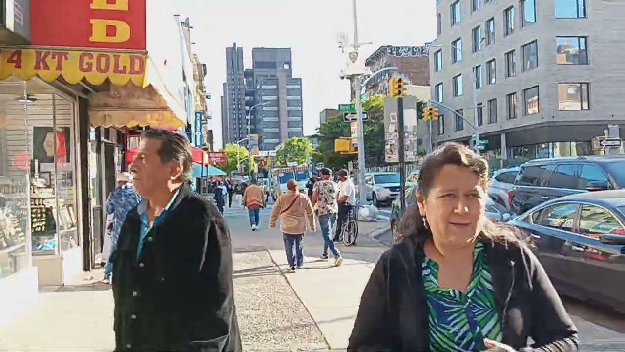 Graham Avenue in Brooklyn Walking Tour