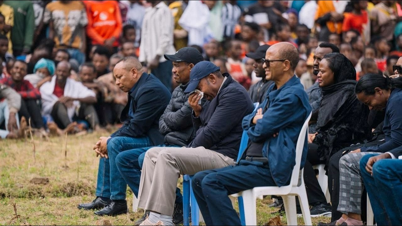ጠቅላይ ሚኒስትር ዐቢይ አሕመድ (ዶ/ር)  በጋሞ ዞን የተጎጂ ቤተሰቦችን አጽናኑ
