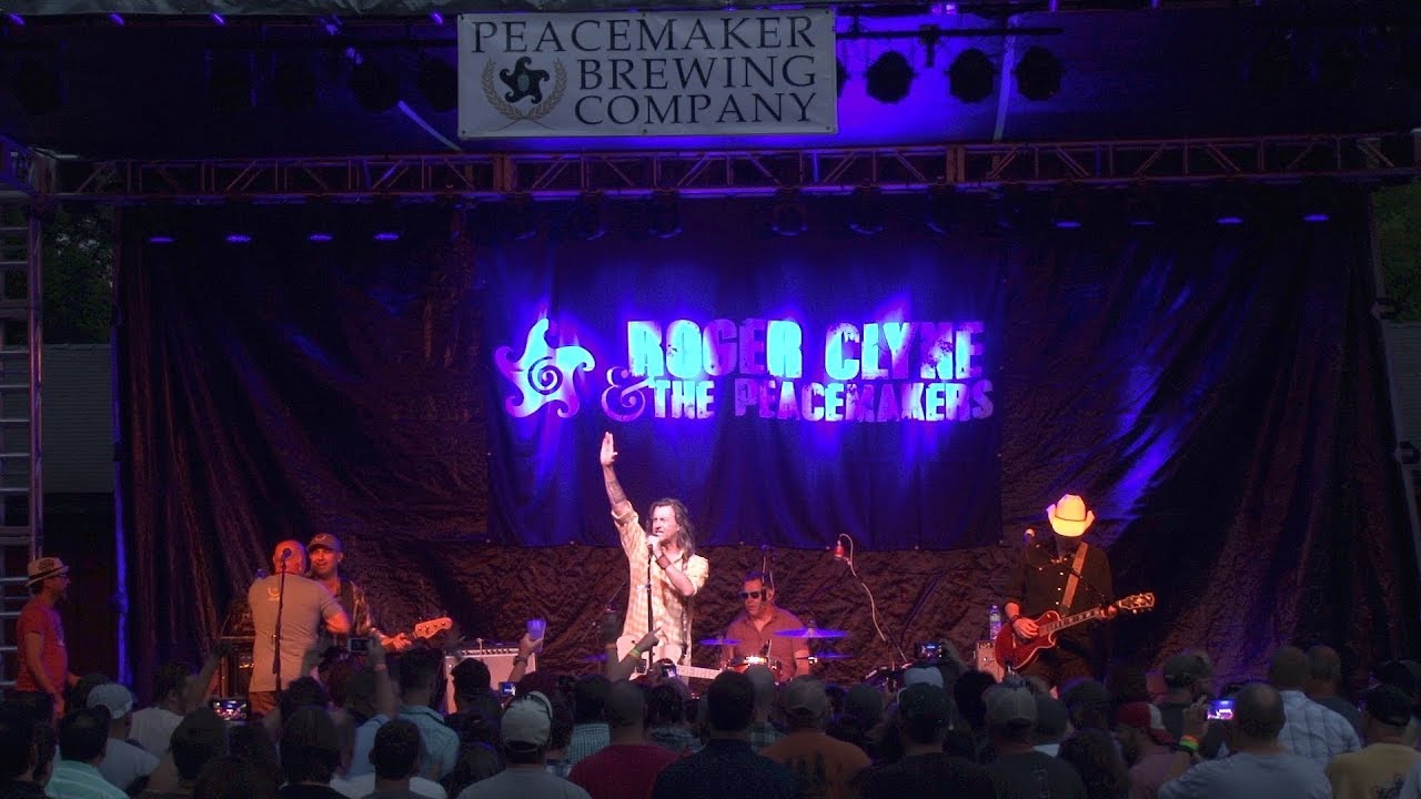 Roger Clyne & the Peacemakers