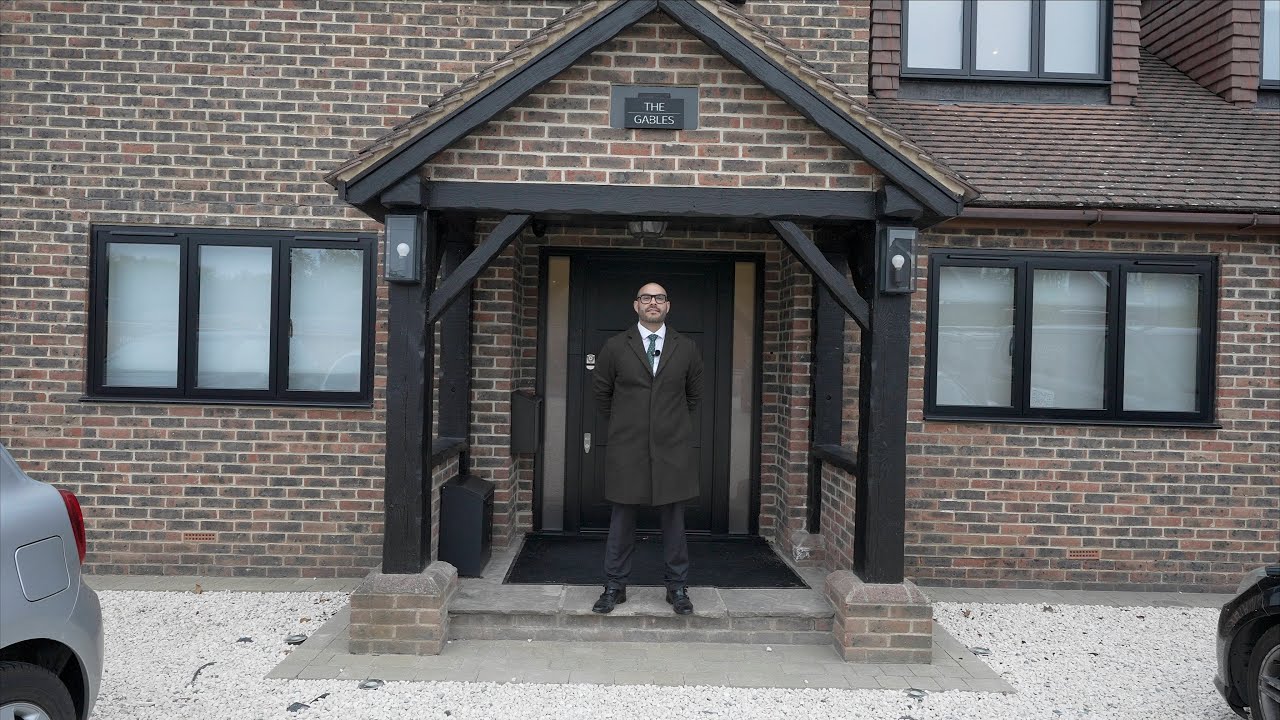 Inside a £3,000,000 Luxury Eight Bedroom Residence in Stapleford Abbotts | Durden & Hunt