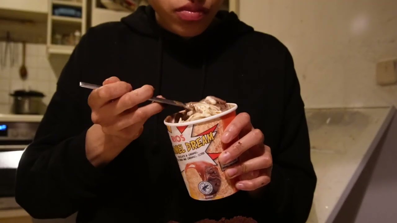ICE CREAM AND CAKE MUKBANG 🍨🍰