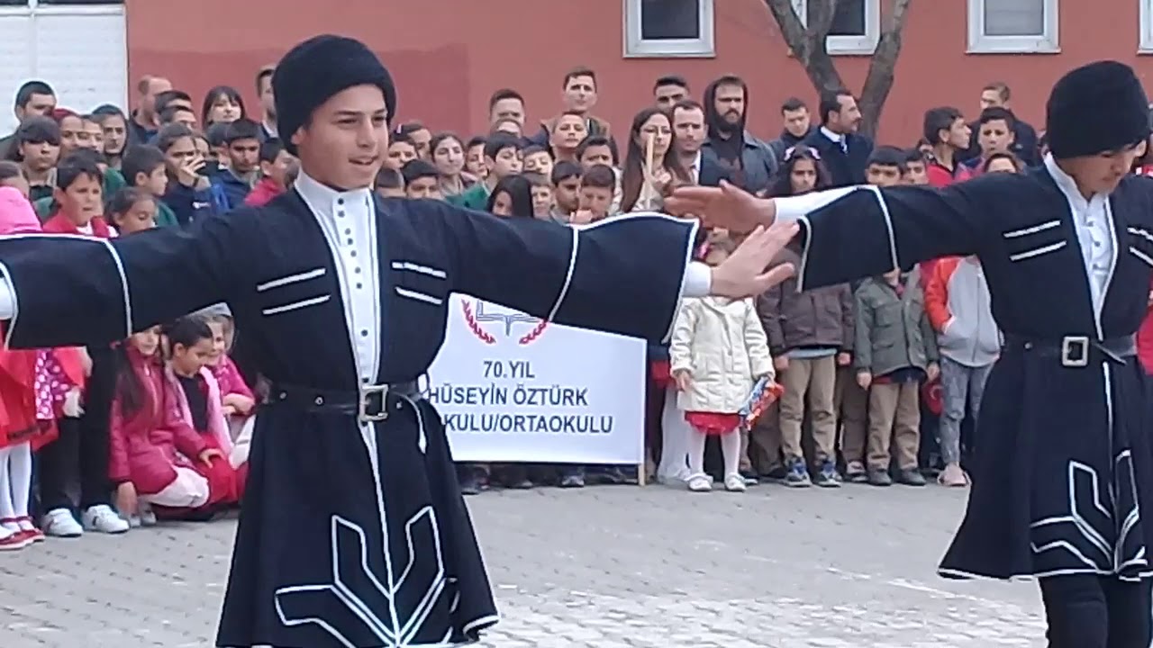 23 Nisan 2019 Akyaka İmam Hatip Ortaokulu 8.Sınıf Kafkas Gösterisi Kars Akyaka