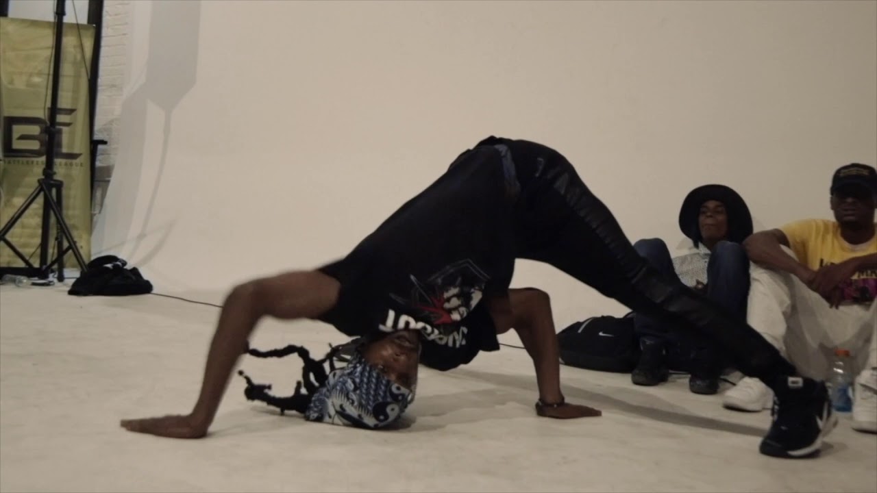 Russell Gutta Ferguson vs Stickz | Top 10 Battles of 2017