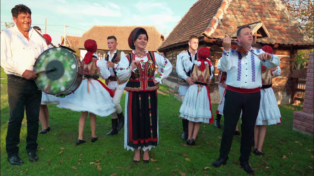LUMINITA TOMUTA - Amărîtă-s da nu-s tare