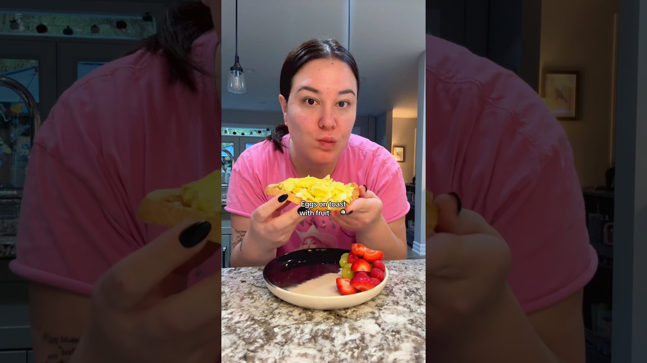 Вы уже видели этот фильм? 🤯#whatieatinaday #relatable #intuitiveeating #minivlog #cozyvlog