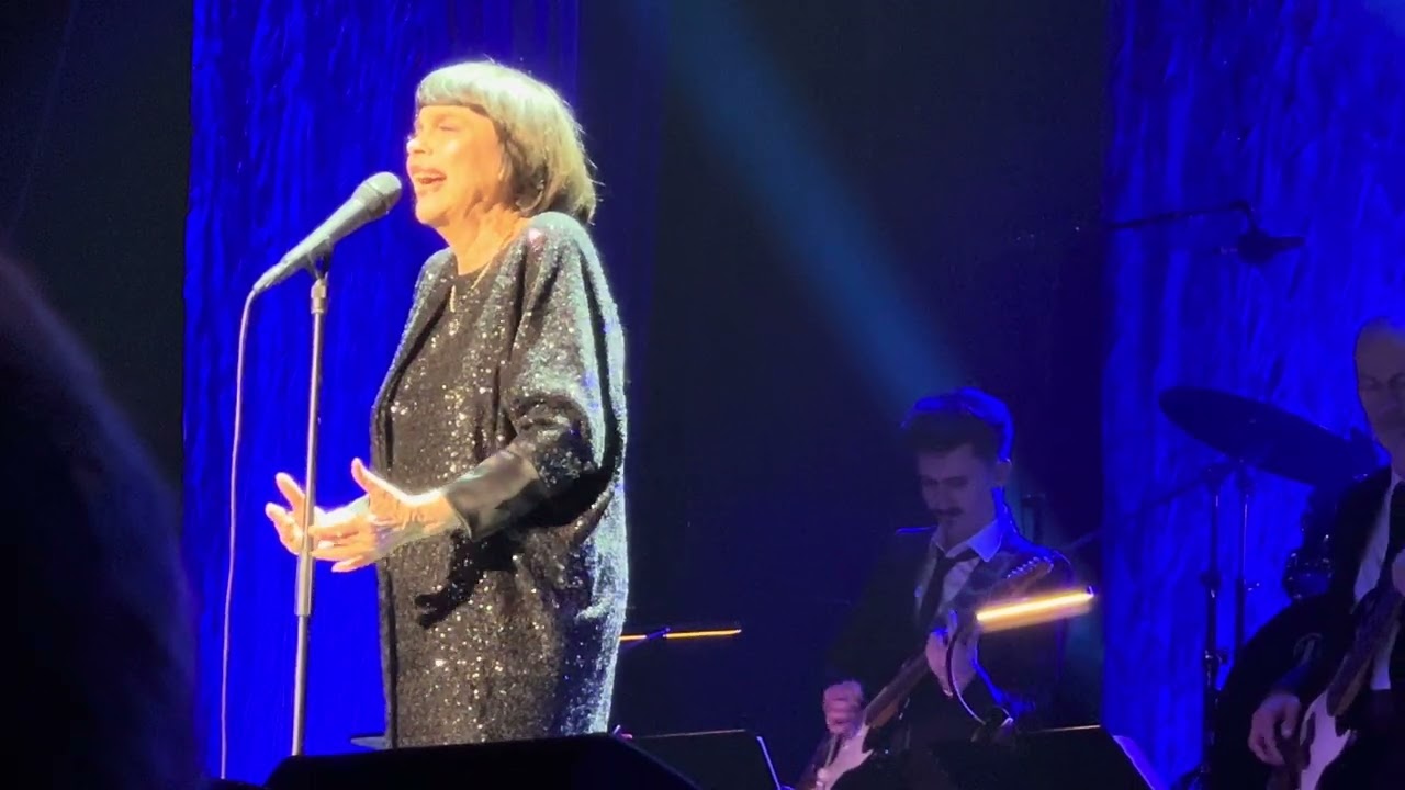 Mireille Mathieu -L’hymne a l’amour / Olympia 26.10.2025