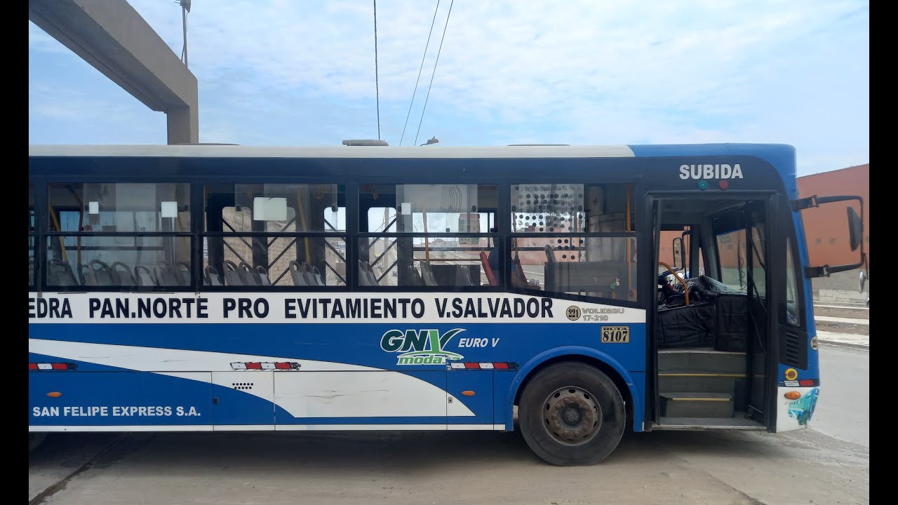 Llegando al paradero final de la empresa  SAN FELIPE EXPRESS  S.A. Ruta 8107 en Villa el Salvador
