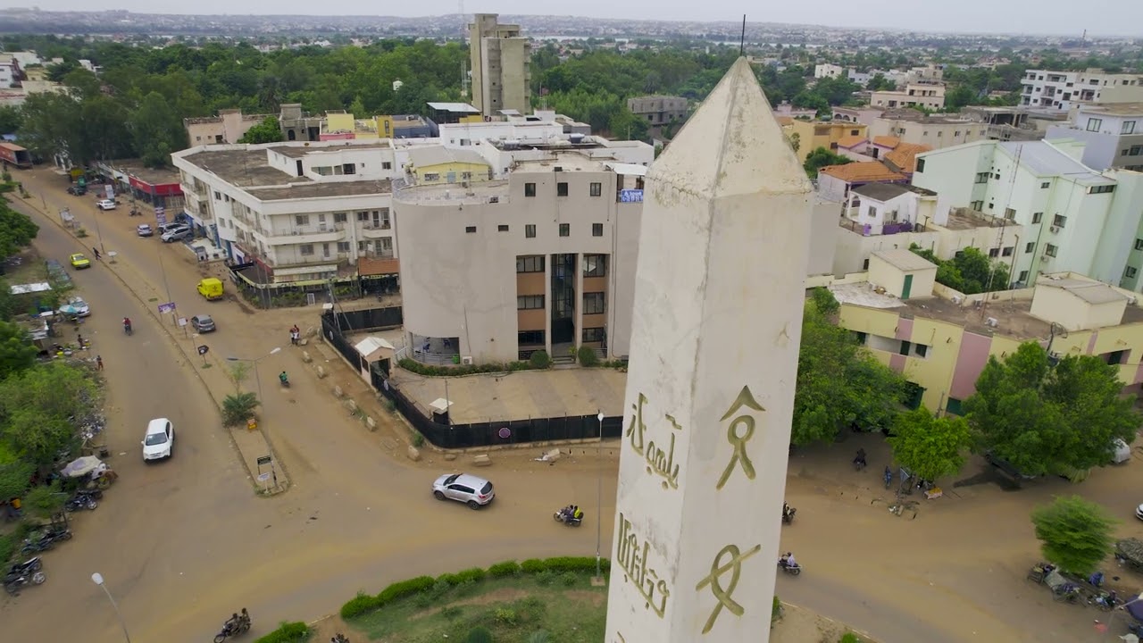 le splendide monument de Bougie-Ba