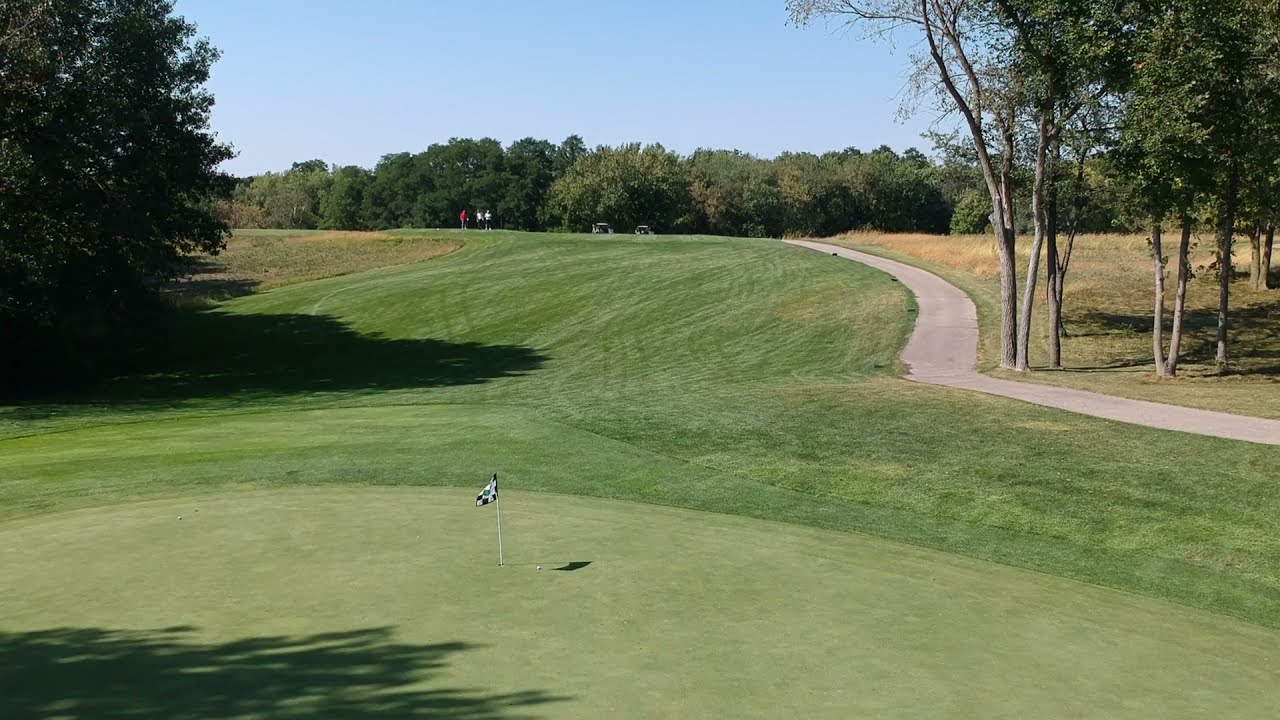 16th hole at Glen Erin Golf Club - Almost Ace with 60* Wedge