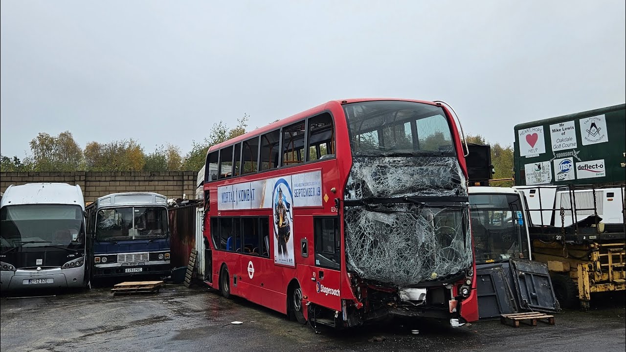 Посещение свалки автобусов в Великобритании