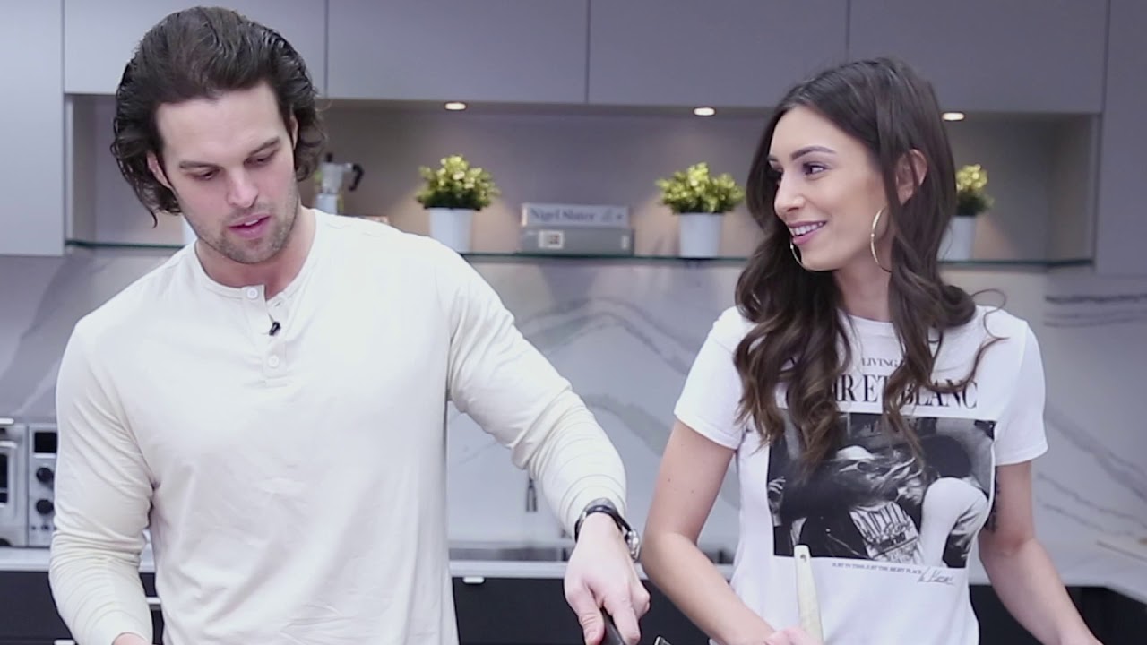 На кухне телешоу &laquo;Bachelor in Paradise&raquo; в рамках проекта &laquo;Star test kitchen&raquo;