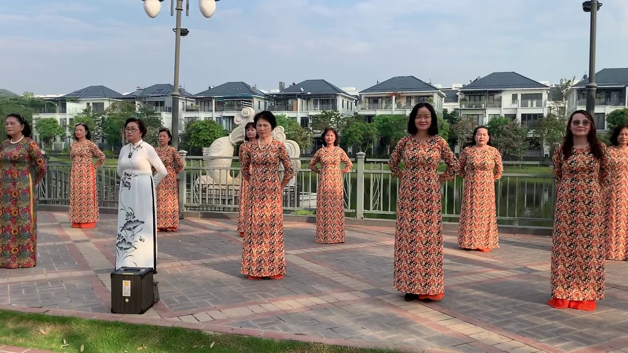 Nhẩy xe hoa một chiếc