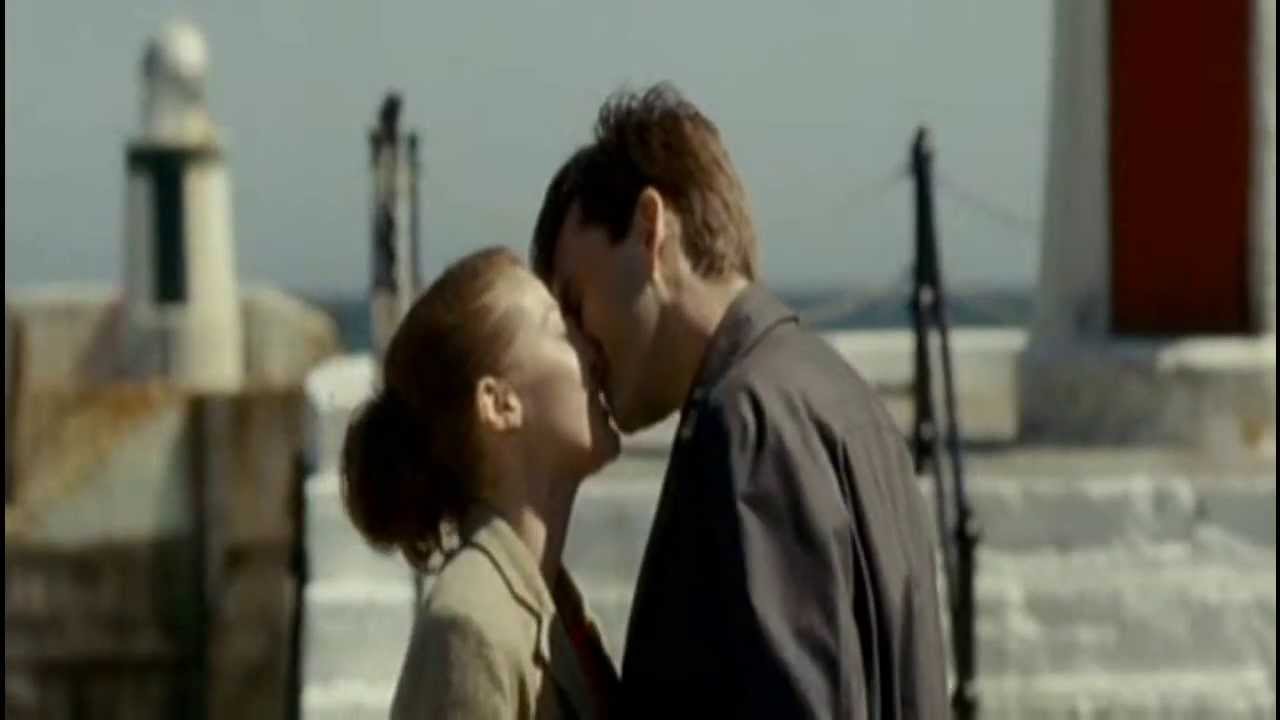 Decoy Bride's James and Katie  The prefect stranger