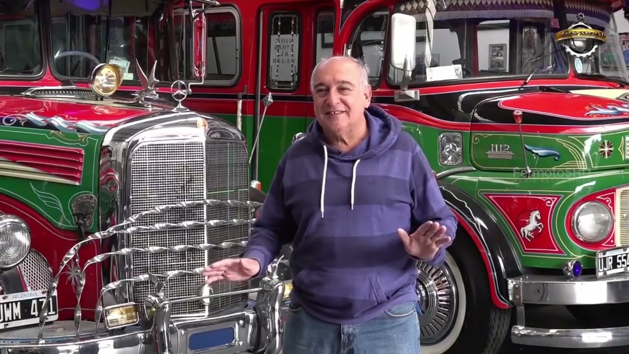 [TV | Garage TV] Retromobile - Fragmento museo de colectivos de la Línea 45 - 15/05/23