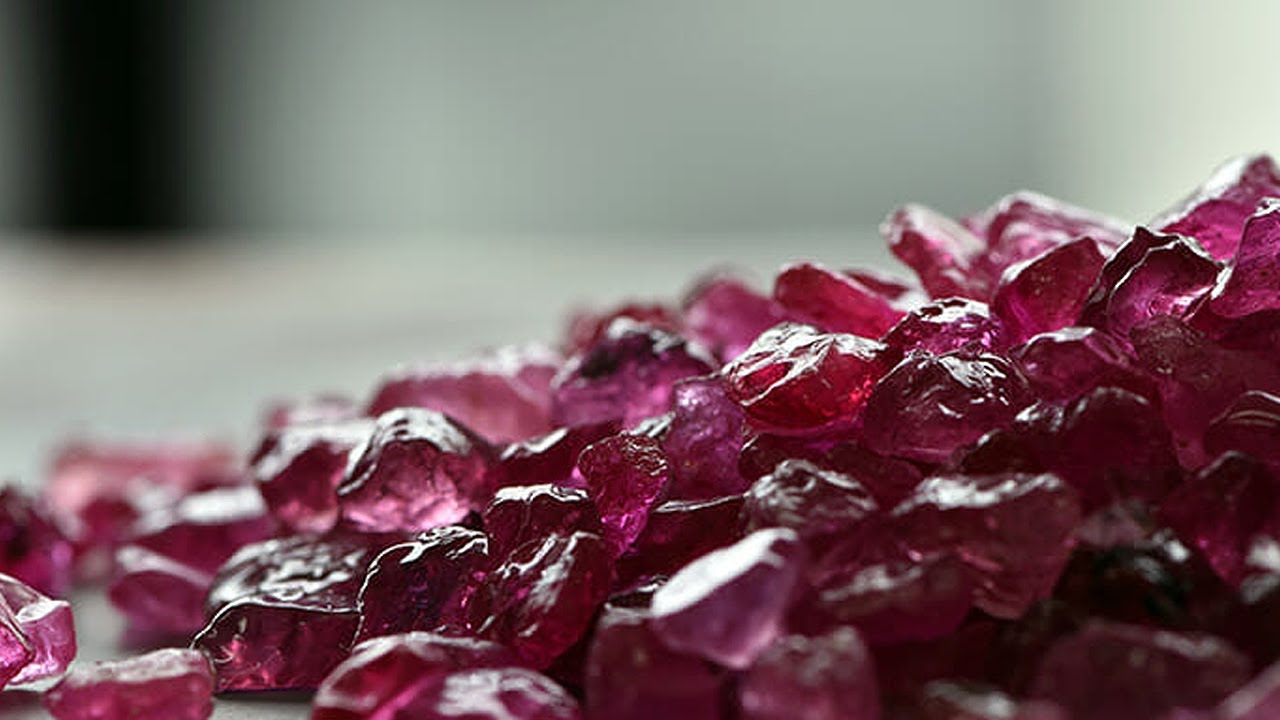 Colored Gem Rough Grading and Analysis Course